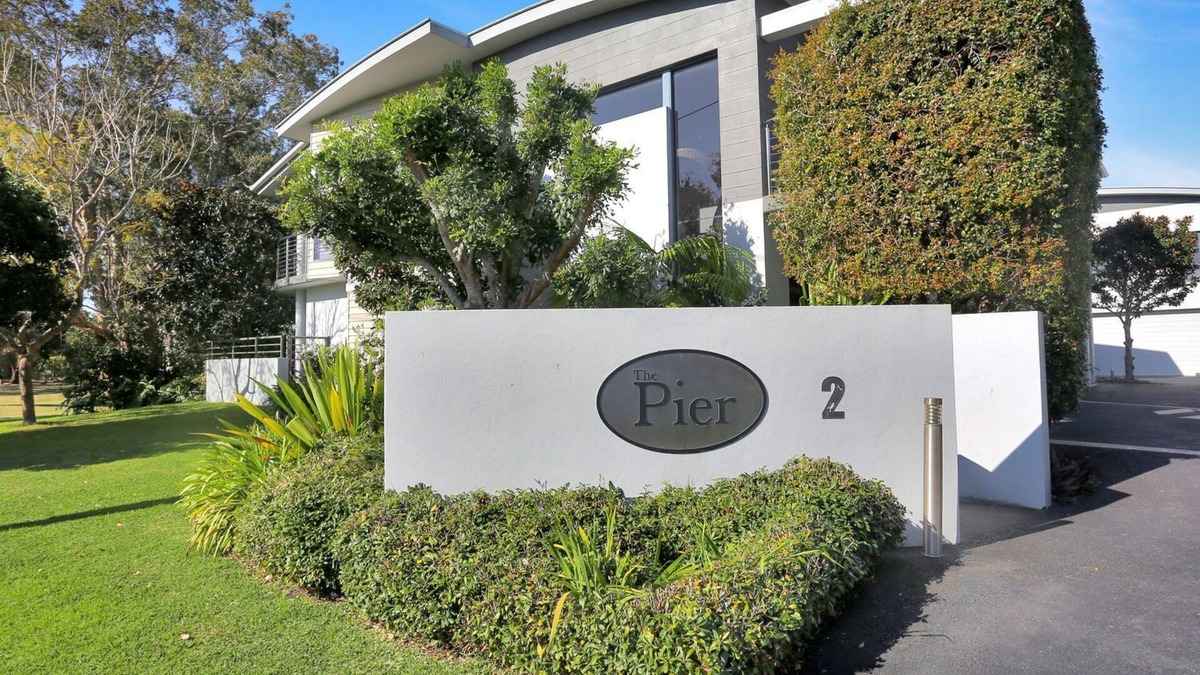 Tea Gardens House | 2 The Pier - Elegance by the Water