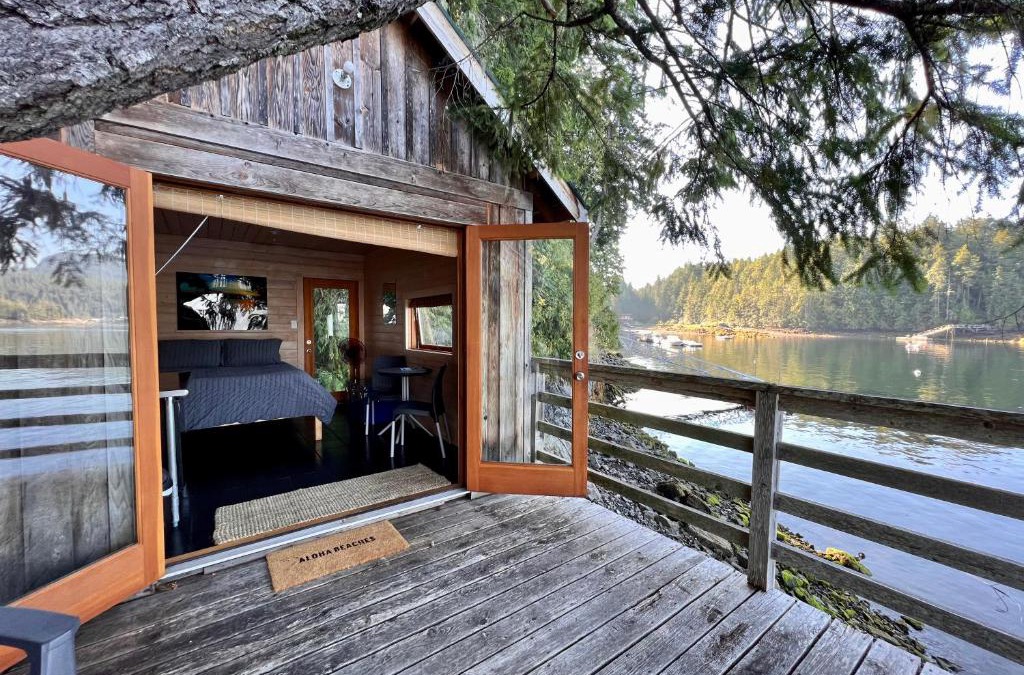 Sunshine Coast Other | 2 Tide on the Hillside