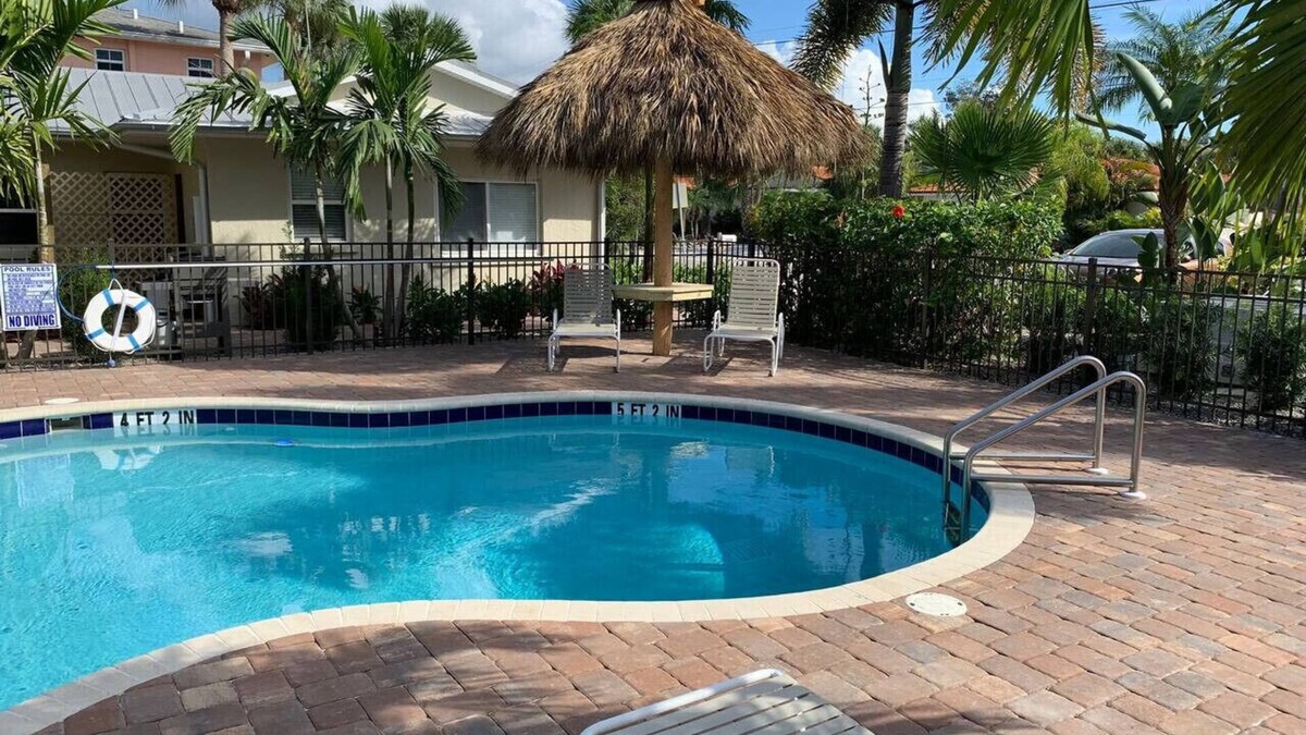 Siesta Key Hotel | #2-TwinPalms-King Studio Suite