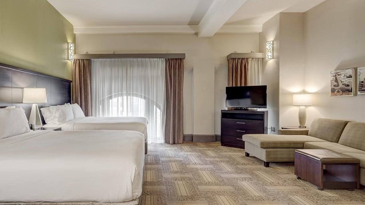 Downtown Baltimore Hotel | 2 Unique Suites w/Kitchen in Restored 1904 Landmark Near Museums