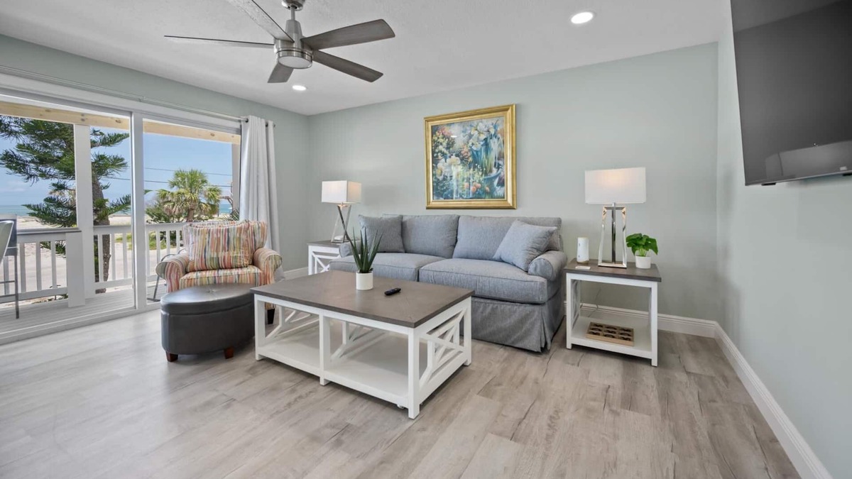 Englewood House | 2-Unit Beach Combo – Bikes, Sand & Sunsets