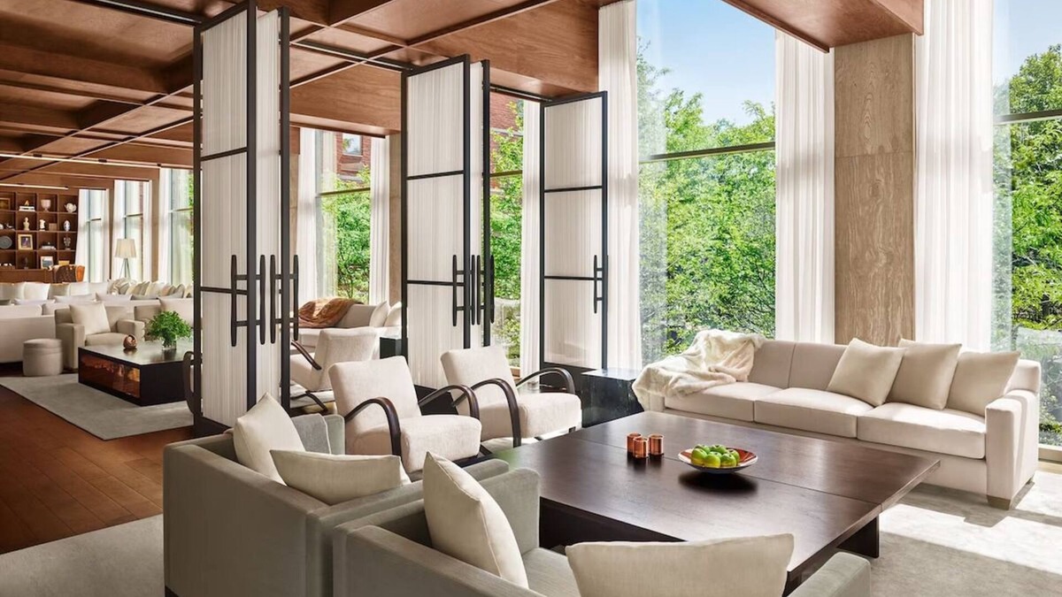 Little Italy Hotel | 2 Units, Queen Hi-Floor, Public Hotel New York, Minutes from Times Square