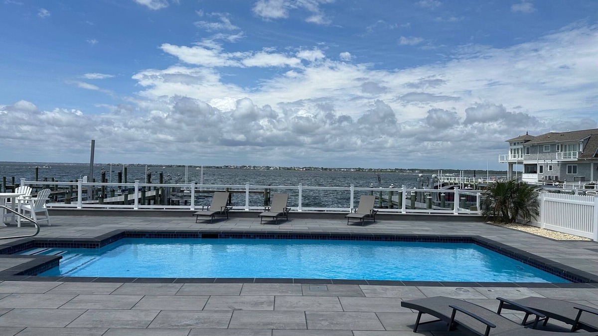 Mantoloking House | 2 Worlds - Amazing Bay Views. Sun, Pool- Very close to private Ocean beach