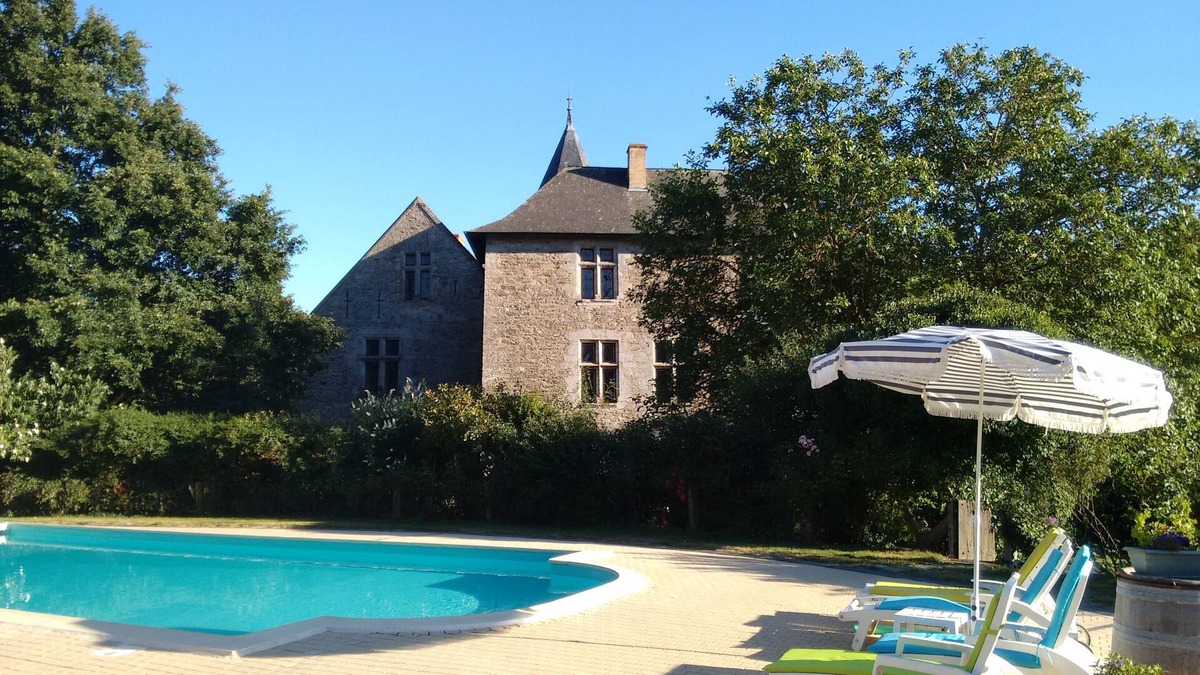 Bellevigne-en-Layon House | 20% discount for 5 nights in a private Château & Pool