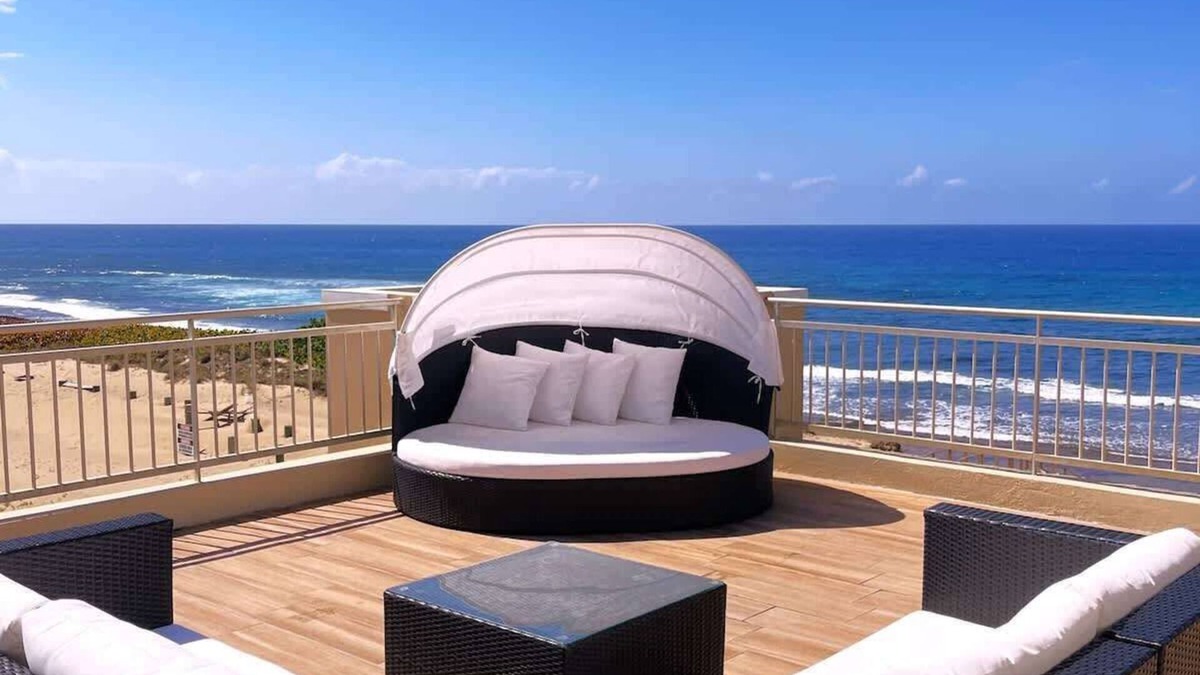 Bajura Condo | #20 Luxury 4BR, 3BA Beachfront Penthouse @ Jobos