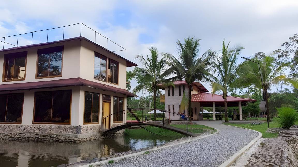 Lago Agrio Hotel | 20 m² Hotel ∙ 2 guests