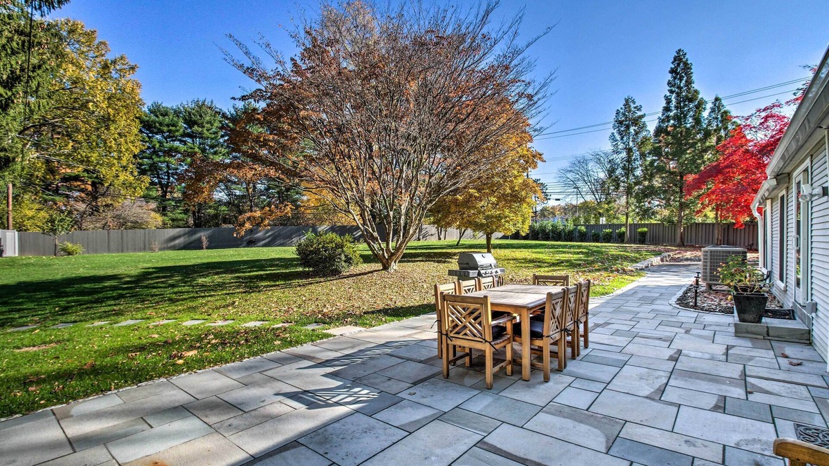 Wayne House | 20 Mi to Philly: Inviting Home w/Yard in Wayne!