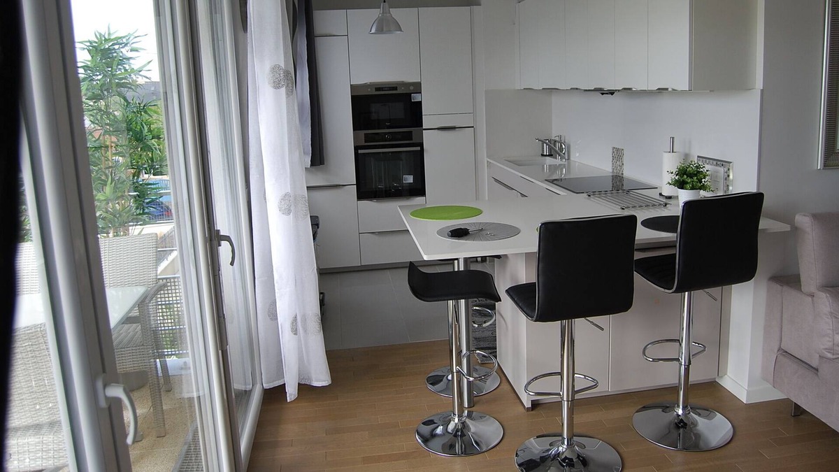 Conflans-Sainte-Honorine Apartment | 20 min from PARIS St Lazare - Central Park - Appart T3 with terrace overlooking park