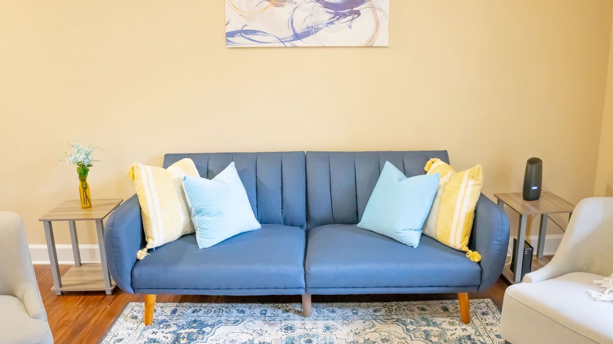 Greensboro Apartment | 20 min from Kevin Hart! (5/17 GSO Coliseum)