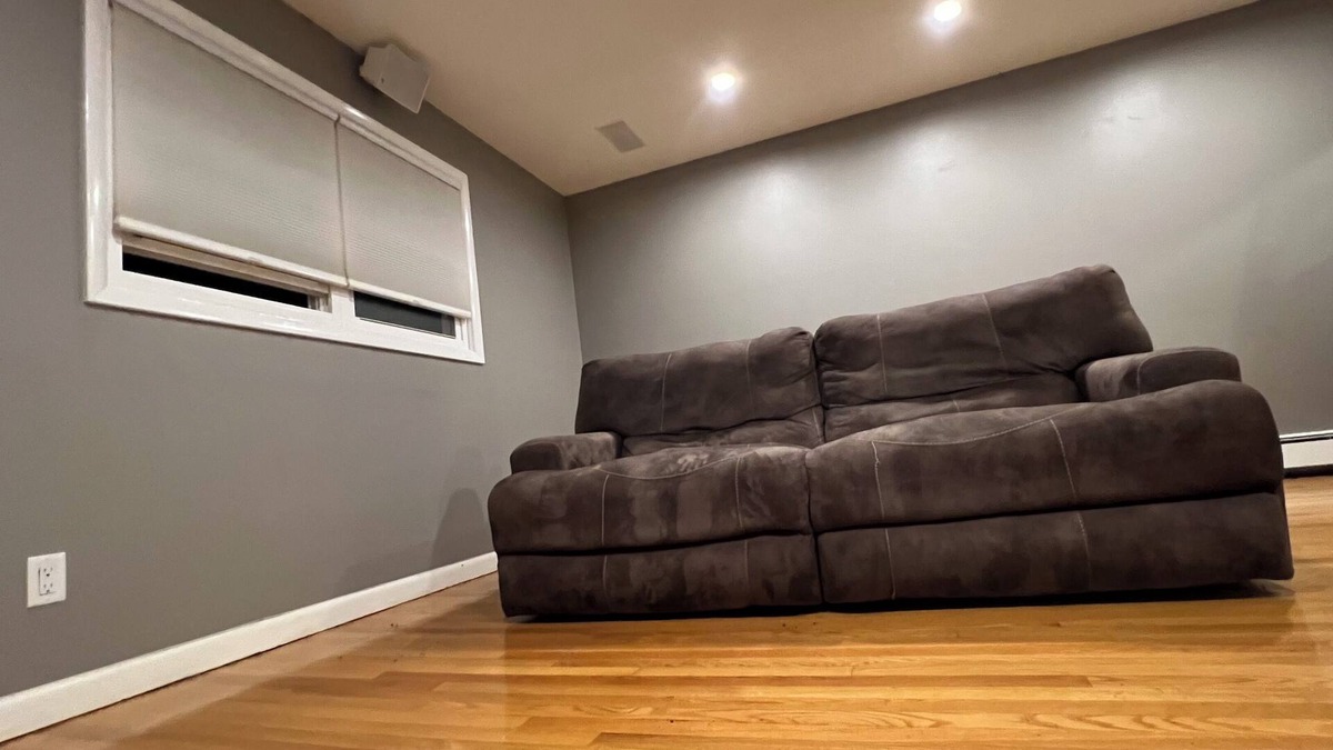 Lyndhurst Apartment | 20 minutes from just about EVERYTHING! American Dream, NYC weekend getaway!