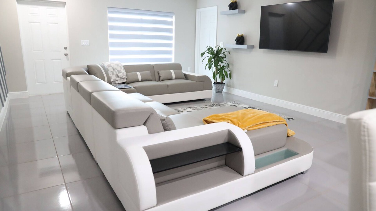 Westminister House | 20 Minutes from RSW Airport! Family Friendly Home with a Game Room