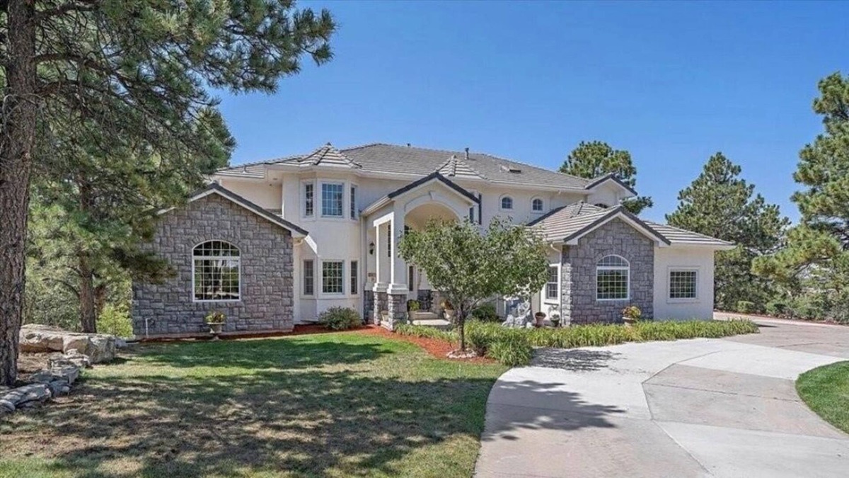 Larkspur House | 20 Minutes from the Air Force Academy! Come stay at a Colorado Ranch!