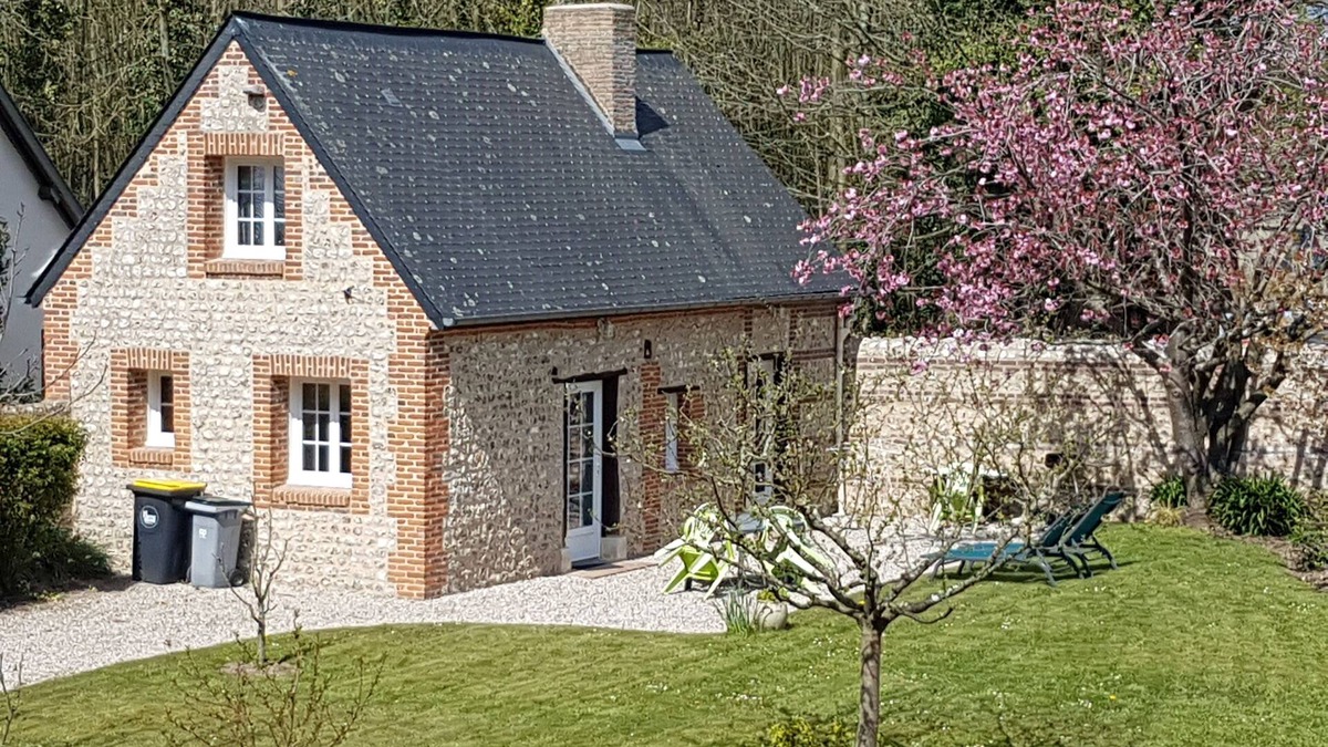Hermeville Cottage | 20 mn of the cliffs of Etretat in Havre, in the heart of Caux.