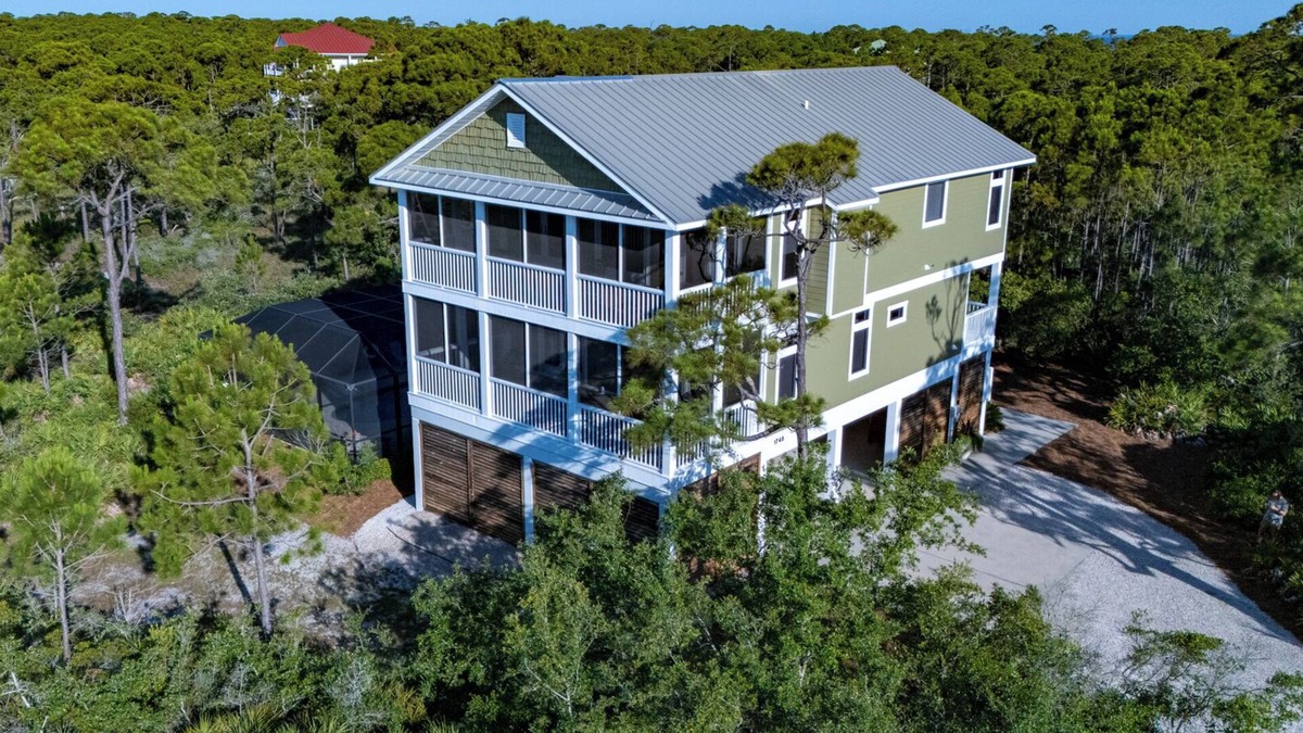 Plantation House | 20% OFF FALL! Private Screened Pool, Easy Beach Access inside Plantation!