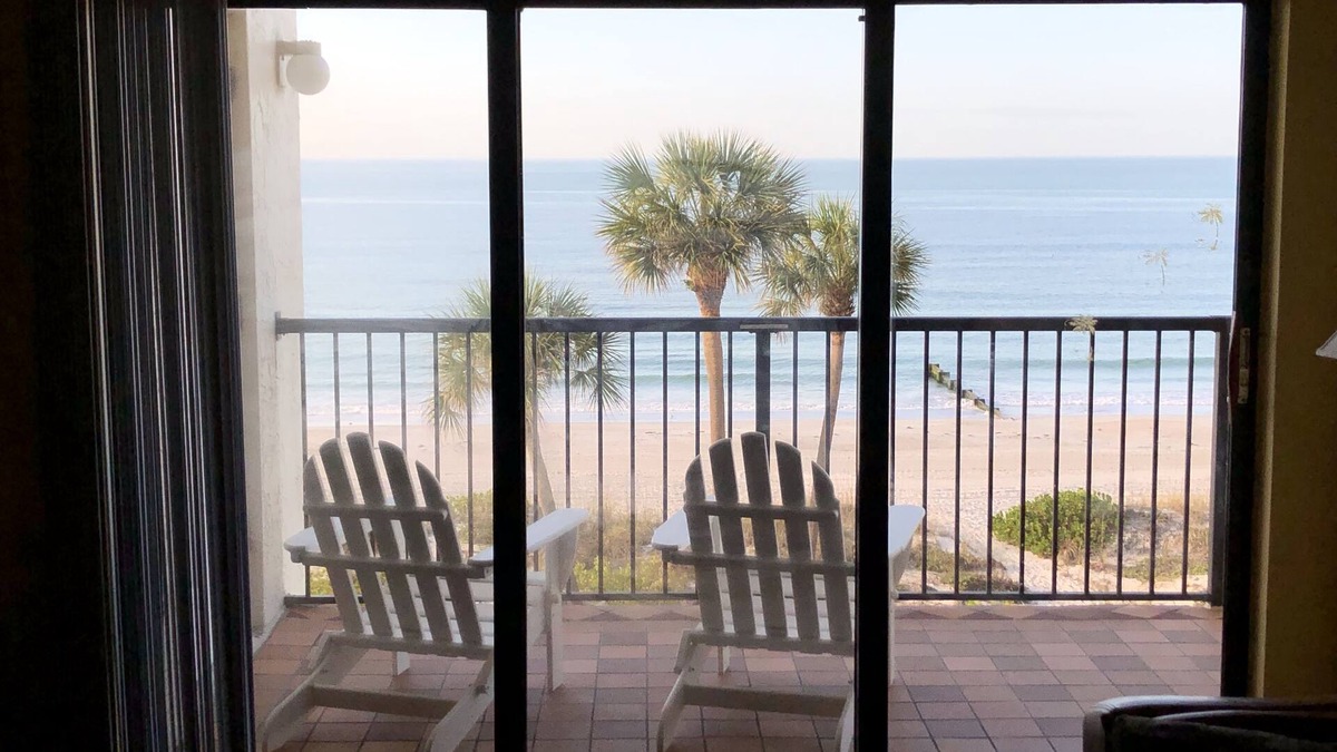 Madeira Beach Condo | 20% SAVINGS ON 2025 BOOKINGS thru November