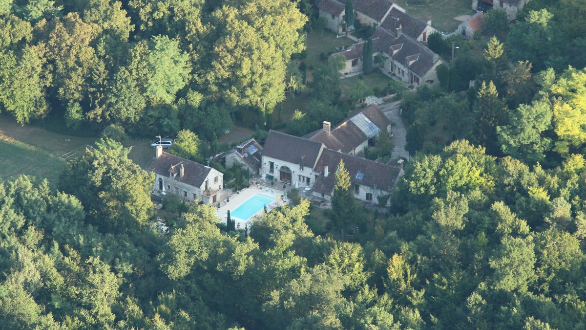 Dormelles Cottage | 20' south of Fontainebleau, the Eden barn in its green setting