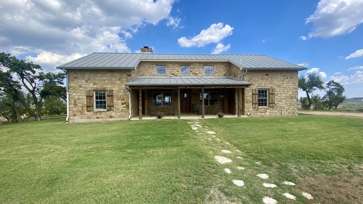 Blanco House | 200 Acre ranch with excellent accommodations.