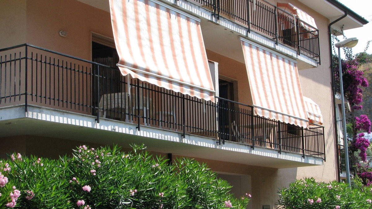 Diamante Apartment | 200 m from the beach large studio (single room) with 4 beds