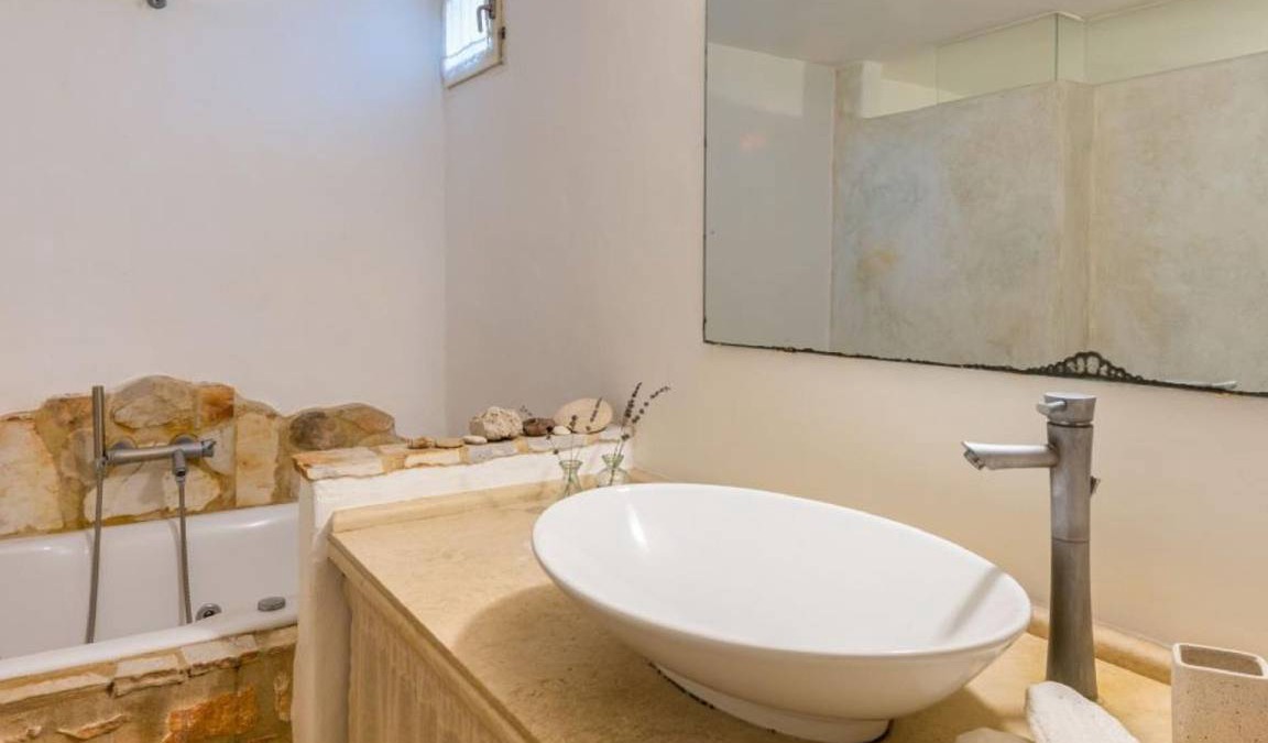 Krotiri Apartment | 200 m² Apartment ∙ 8 bedrooms ∙ 20 guests