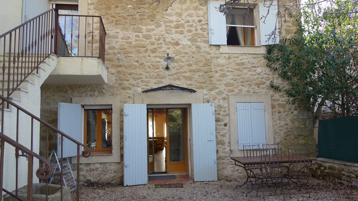Villelaure House | 200 m² farm at the foot of the Luberon with swimming pool