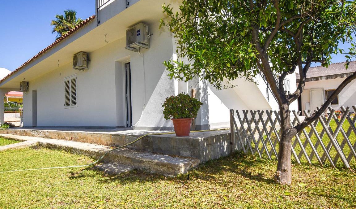 Arenella House | 200 m² House ∙ 4 bedrooms ∙ 14 guests