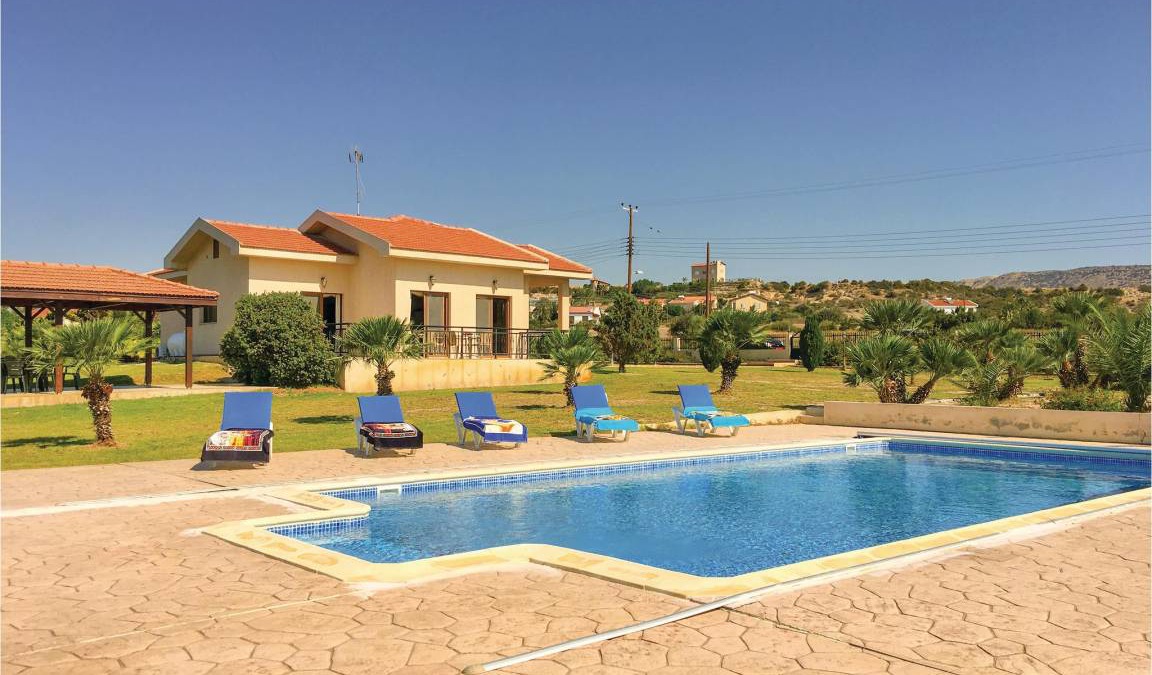 Maroni House | 200 m² House ∙ 4 bedrooms ∙ 8 guests