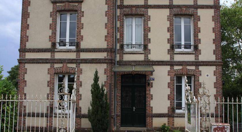 L'Aigle House | 200 m² House ∙ 5 bedrooms ∙ 12 guests