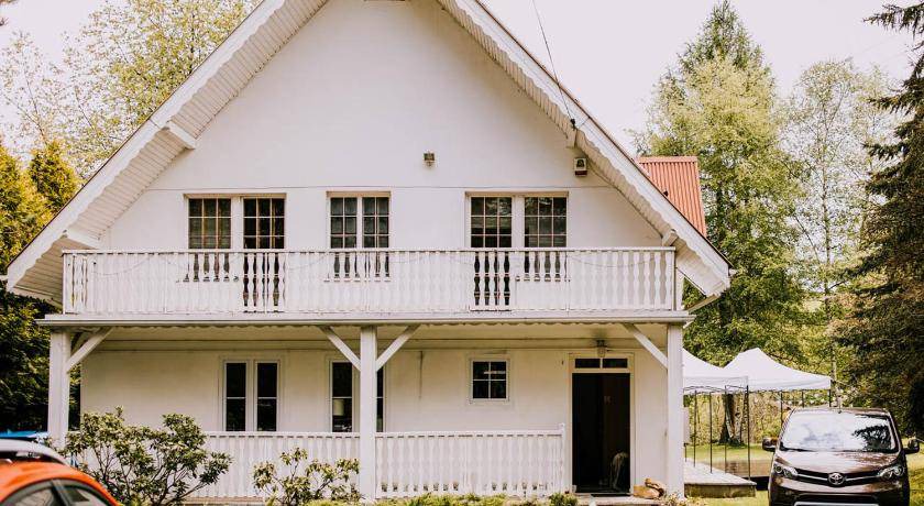 Milowka House | 200 m² House ∙ 5 bedrooms ∙ 13 guests