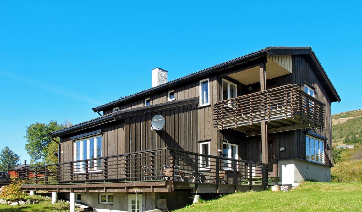 Svingvoll House | 200 m² House ∙ 4 bedrooms ∙ 8 guests