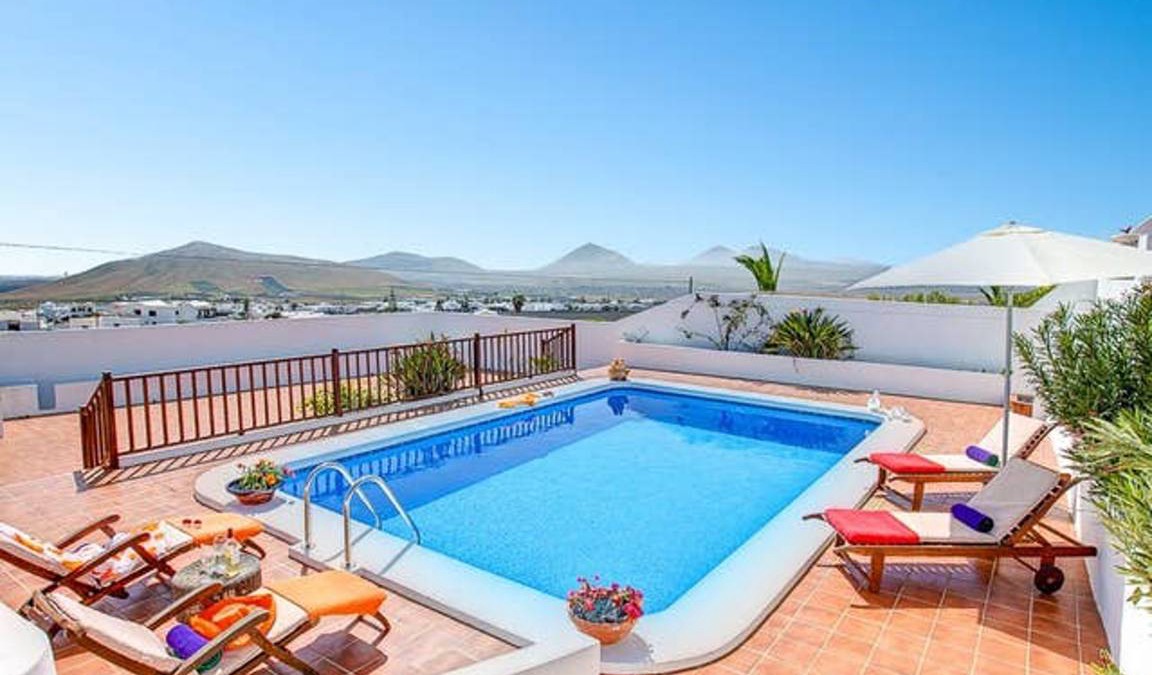 Nazaret Villa | 200 m² Villa ∙ 3 bedrooms ∙ 6 guests