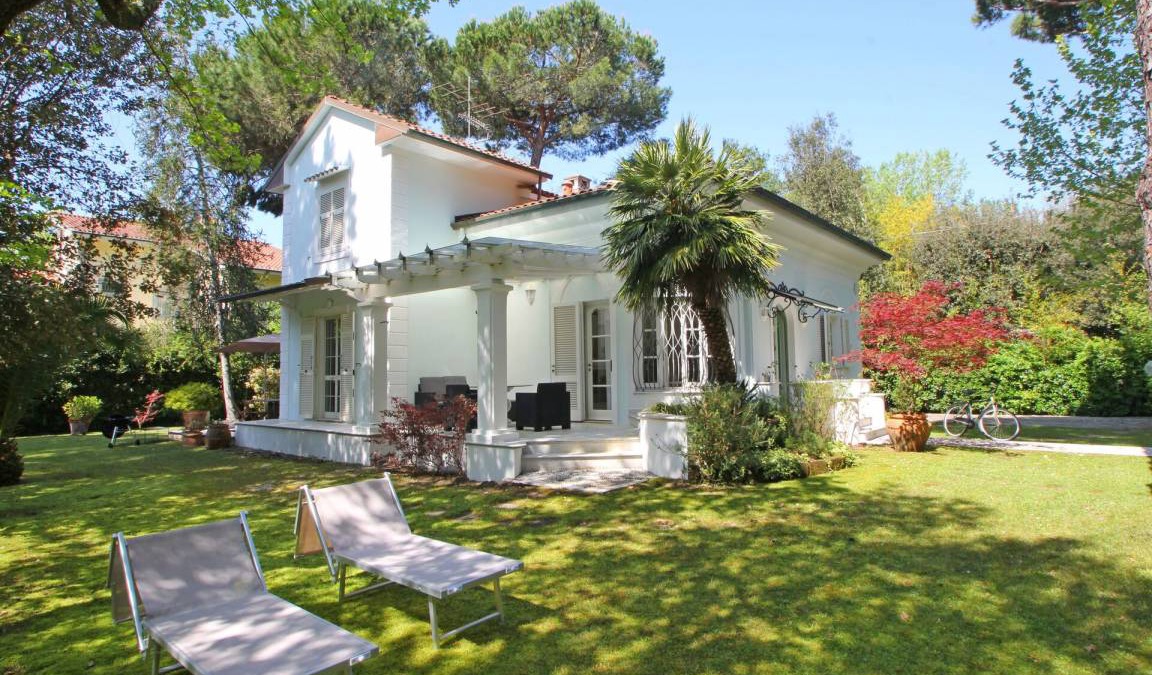 Poveromo Villa | 200 m² Villa ∙ 4 bedrooms ∙ 8 guests