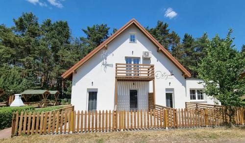 Powidz Villa | 200 m² Villa ∙ 6 bedrooms ∙ 17 guests