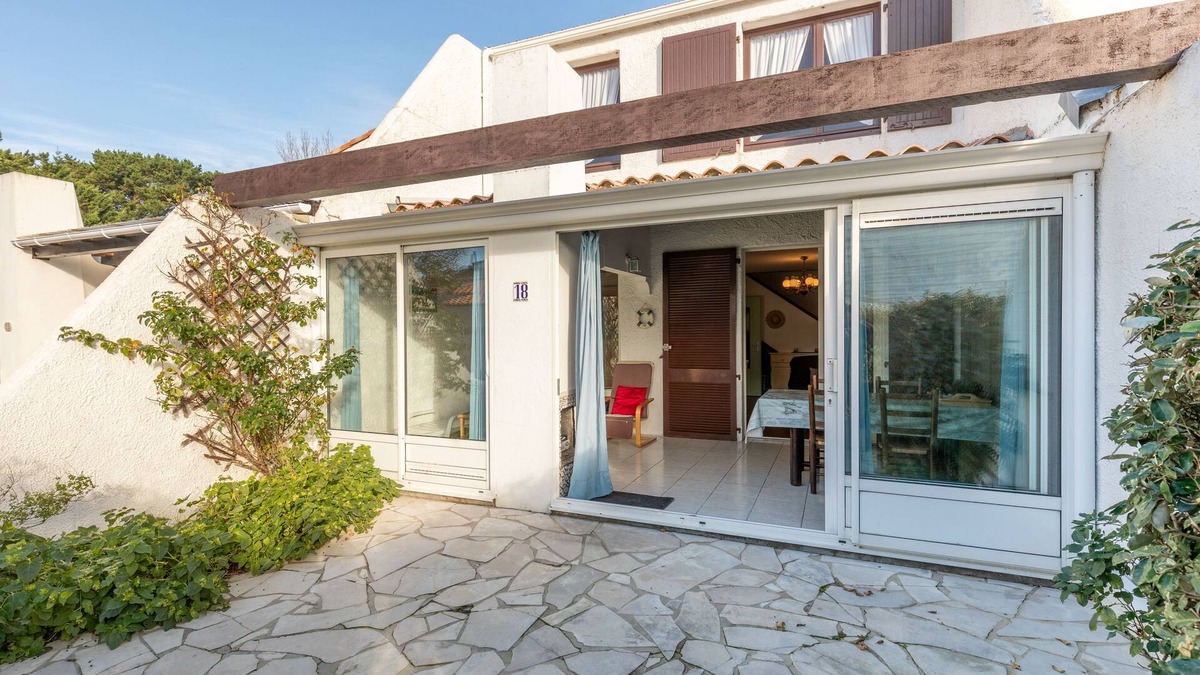 Saint-Jean-de-Monts House | 200 metres from the beach, 2-star furnished accommodation