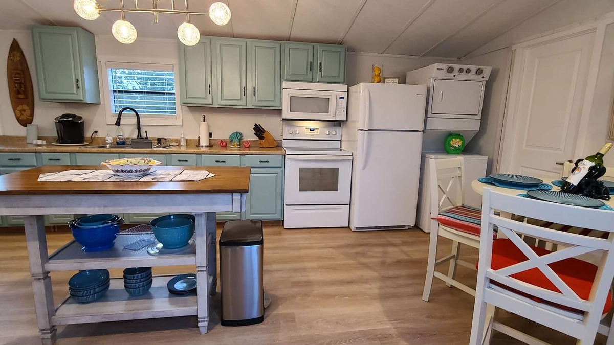 Key Largo Cottage | 200ft of Waterfront with Tiki & Heated Pool - Boaters Paradise