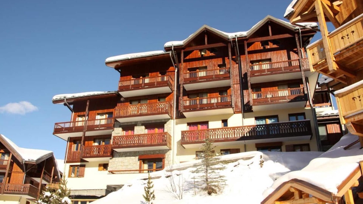 Les Menuires Apartment | 200m from ski slopes, 1st floor, fitness, balcony, tv, 55m², Les Menuires