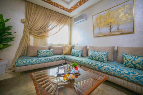 Tangier Apartment | 200m van Strand met Airco voor 6 personen nabij Marina bay
