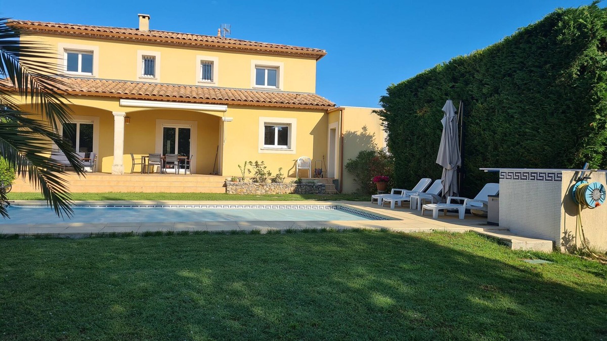Juvignac House | 200m² detached house with swimming pool