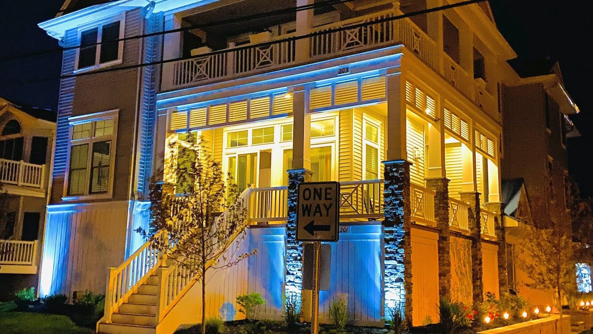 South End Condo | 201 35th Street. Stunning 5BR Condo, BOOKING FOR FALL!