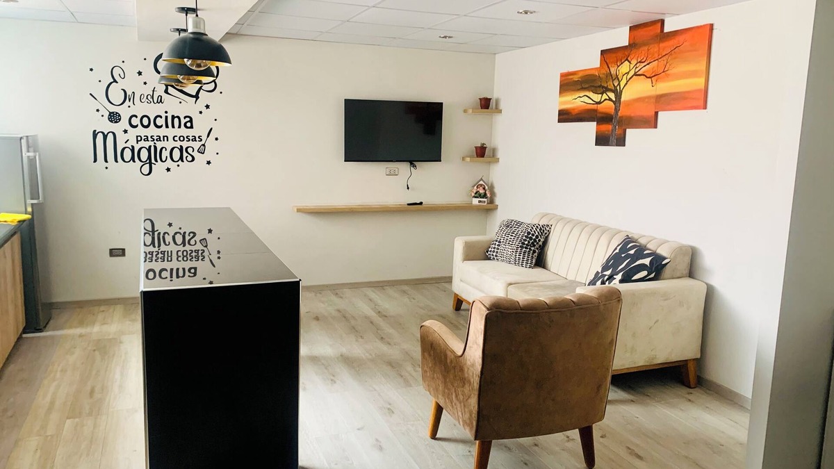 El Tambo Apartment | 201 Cuadruple Deluxe Cerca al Open Plaza