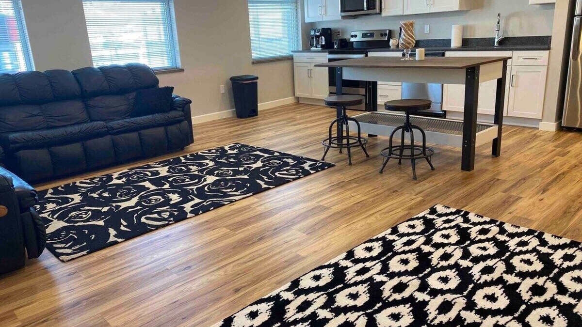 Charleston Apartment | 201 New downtown living - king & full Wi-Fi