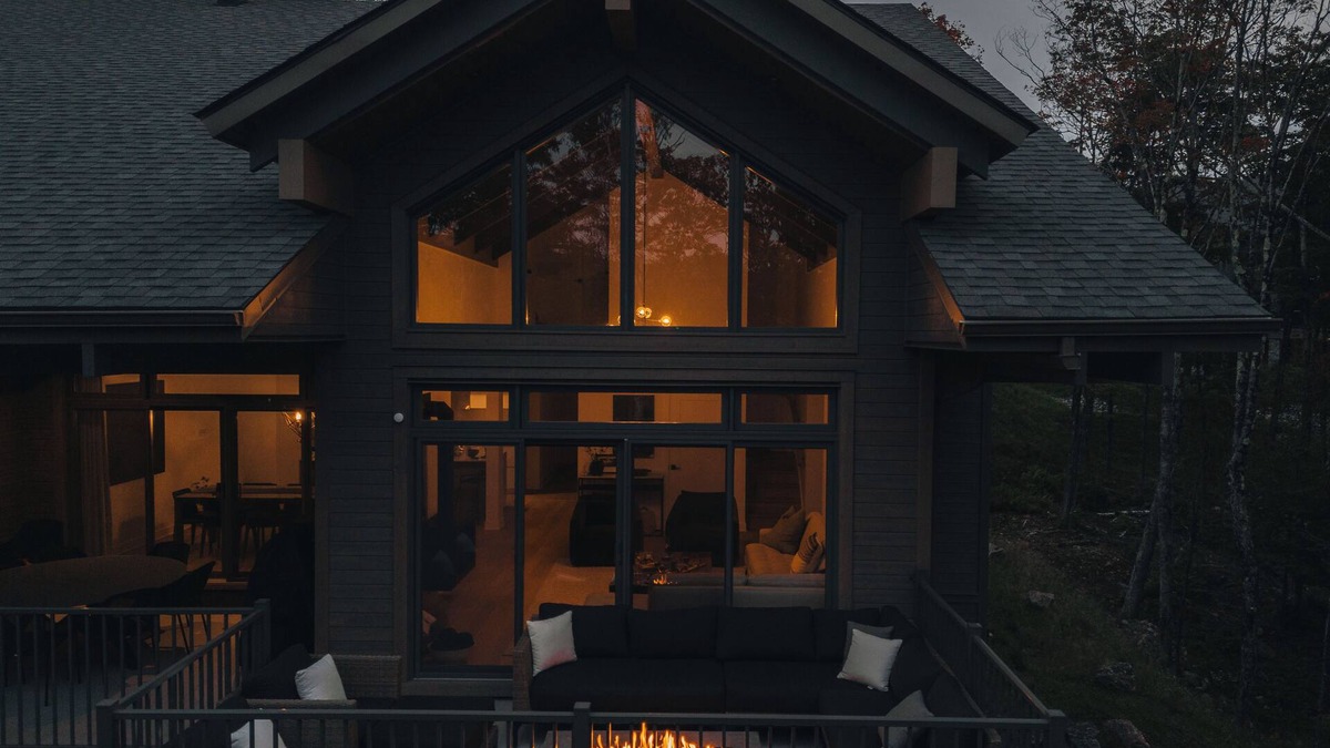 Mont-Tremblant Resort | 201 Verbier Building 4