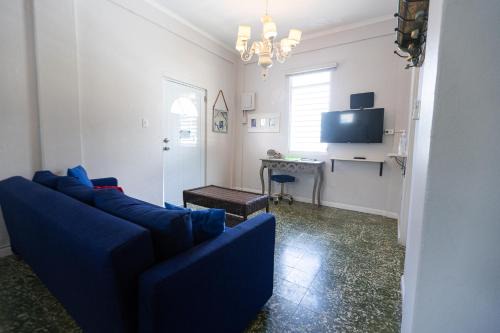 San Mateo Apartment | 201-Vintage Modern Haven in the City, Near the Beach with Free Parking