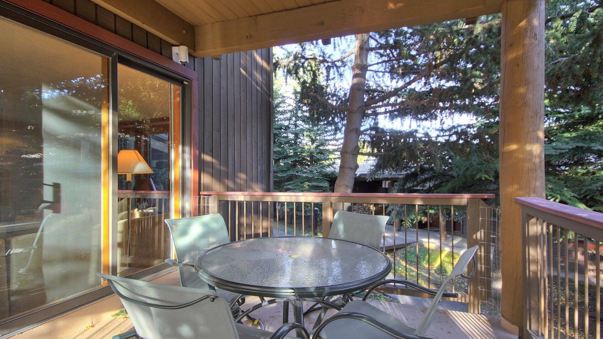Keystone Hotel | 2019 Lodgepole 2 Bedroom Condo by RedAwning