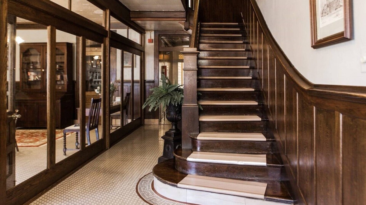 Mercersburg Bed & Breakfast | 201A & 201B - Après-Ski Suite - James Buchanan Hotel