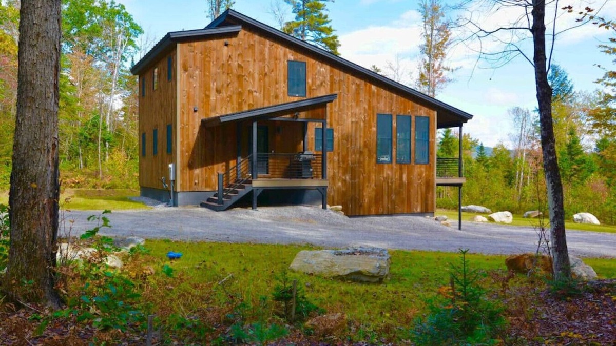 Bethel House | 2023 Build - Under 10 Minutes To Sunday River