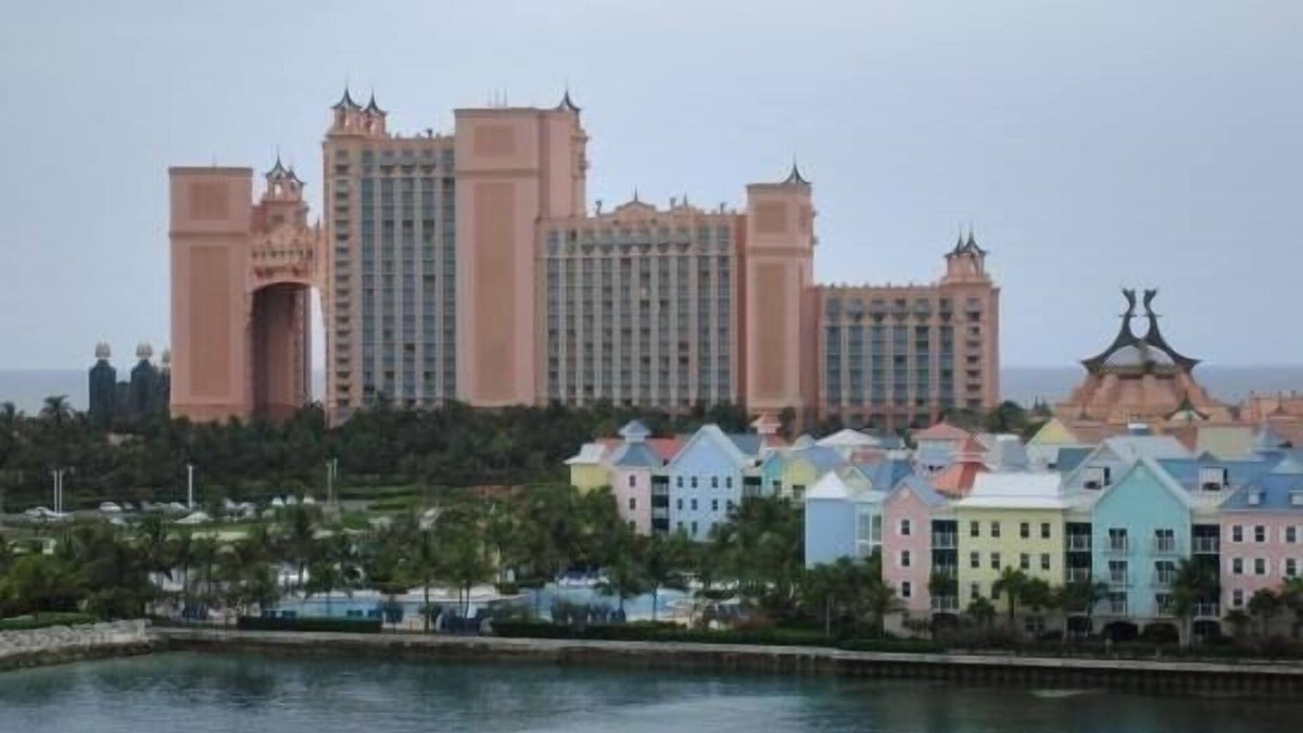 Paradise Island Villa | 2025 Harborside Atlantis: 3BR, 3BA FLASH SALE! Top Fl. Waterfront - Nov 1-8 only