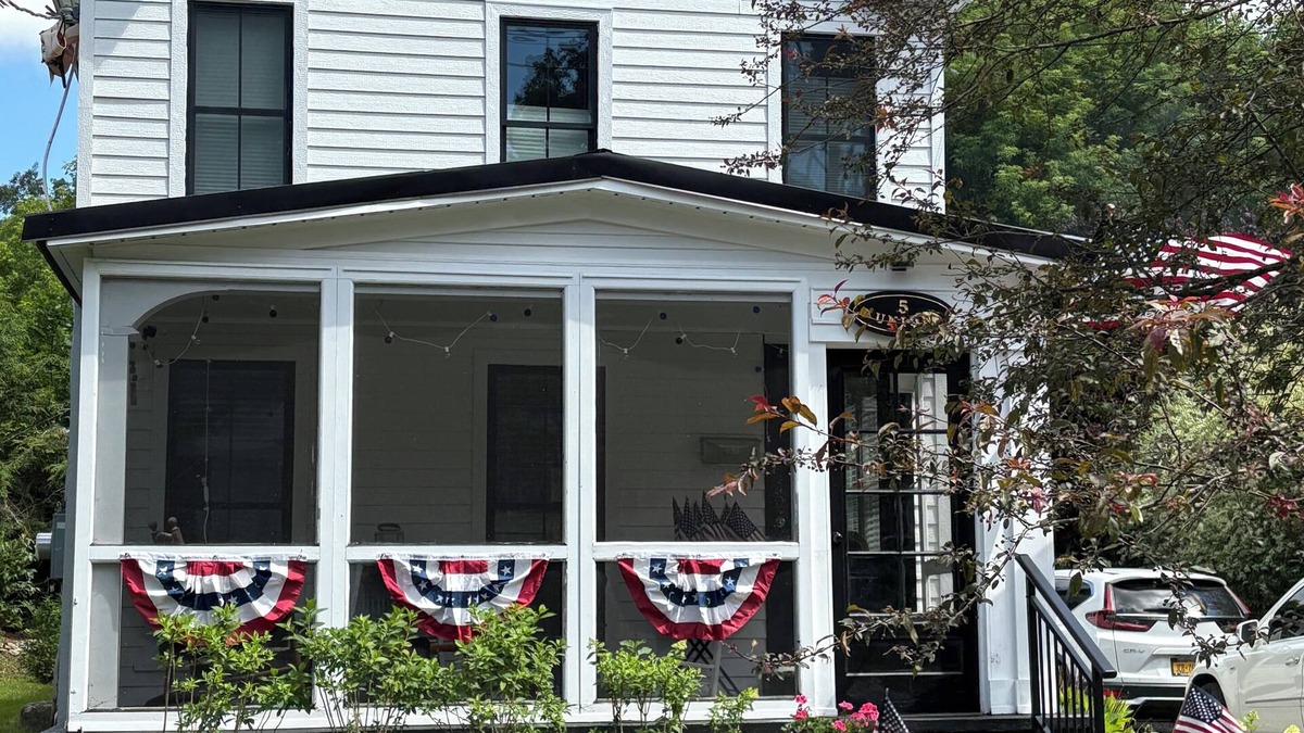 Cazenovia House | 2025 updated home! 2 bed & 1.5 baths in the Village of Cazenovia!