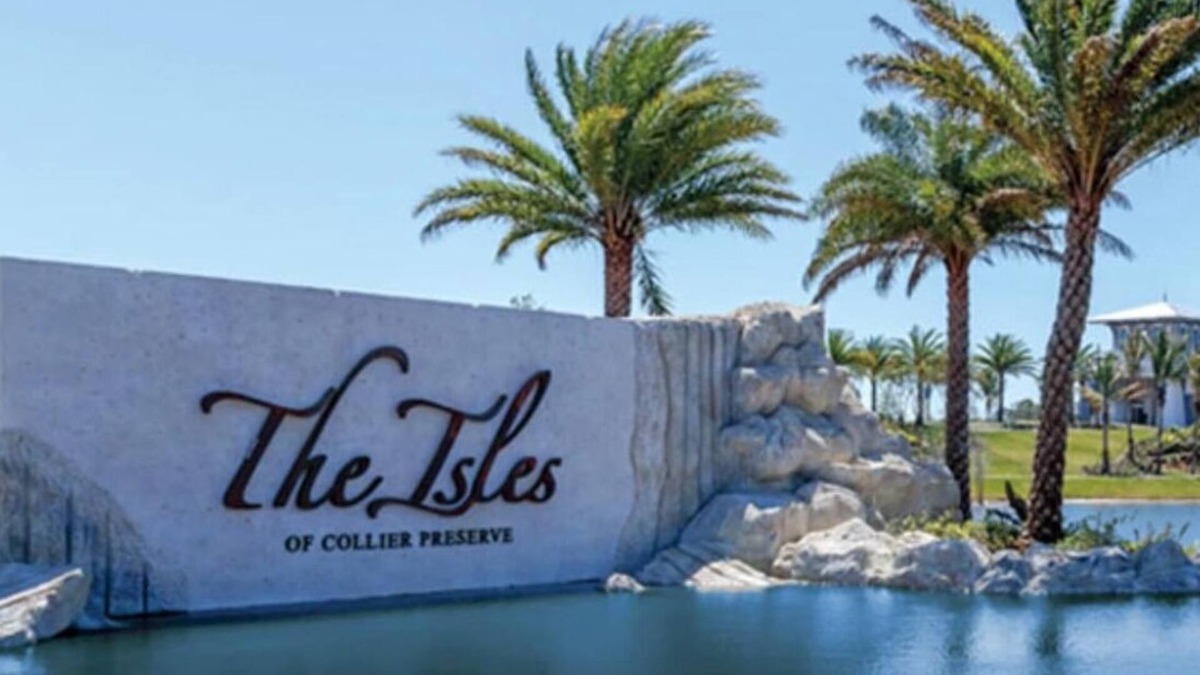 Naples Cottage | 2026 Snowbird Paradise, Isles of Collier Preserve, Bundle & Save Dec-April 2026