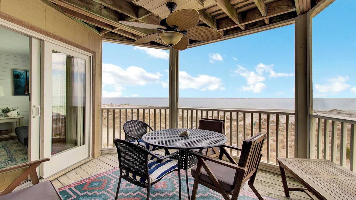 Isle of Palms Apartment | 204 B Port O Call by Avantstay Beachfront Condo!
