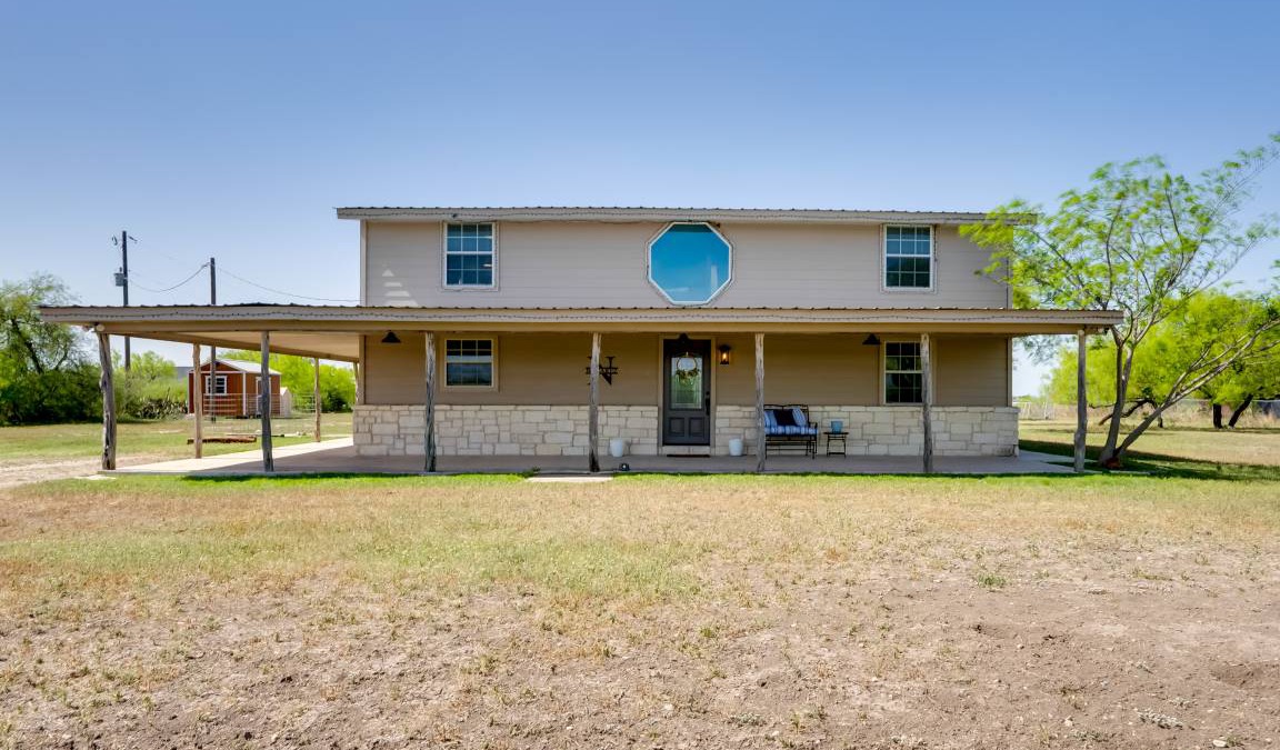 Uvalde House | 204 m² House ∙ 4 bedrooms ∙ 16 guests